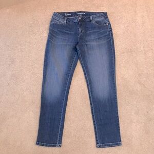 Liz Claiborne Boyfriend Skinny Blue Jeans Womens Size 8 Distressed Faded Denim
